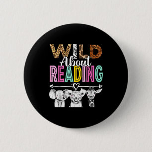 Retro wild about reading books zoo animals lover 6 cm round badge