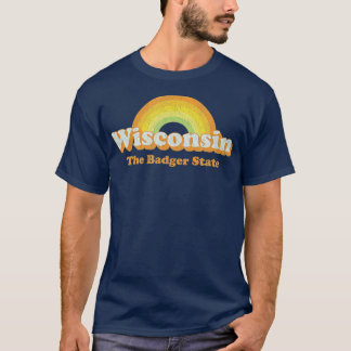 Retro Wisconsin  Vintage 70s Rainbow  Design  T-Shirt