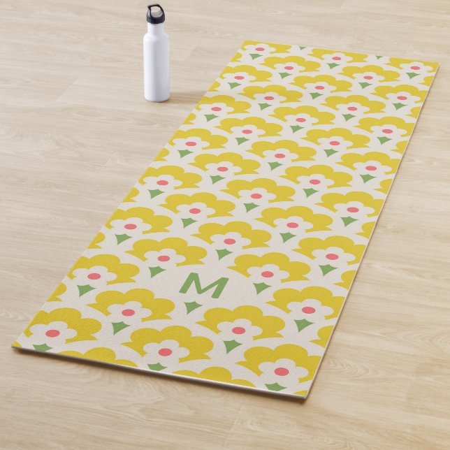 Retro Yellow Flower Garden Pattern Yoga Mat (In Situ)