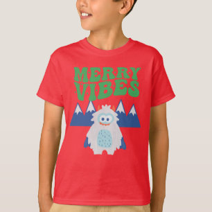 Retro Yeti Whimsical Kids Christmas T-Shirt