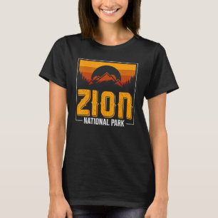 Retro Zion National Park US Vintage Utah Adventure T-Shirt