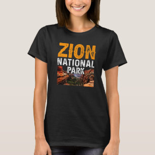 Retro Zion National Park US Vintage Utah Adventure T-Shirt