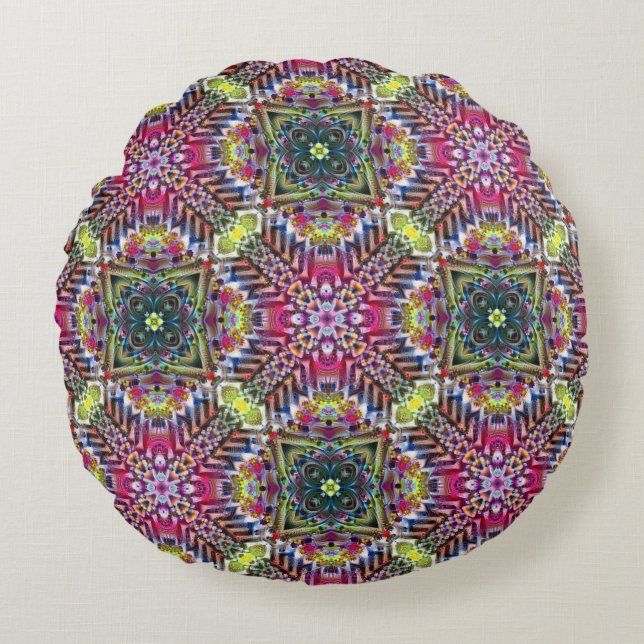 Revolutionary Diagonalogy Round Cushion (Front)