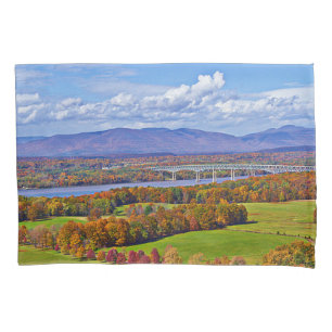 Rhinecliff Bridge in the fall Pillowcase