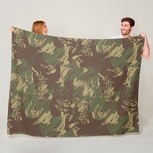 Rhodesian CAMO Fleece Blanket (In Situ)