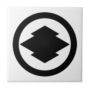 Rhombic pine bark in circle ceramic tile