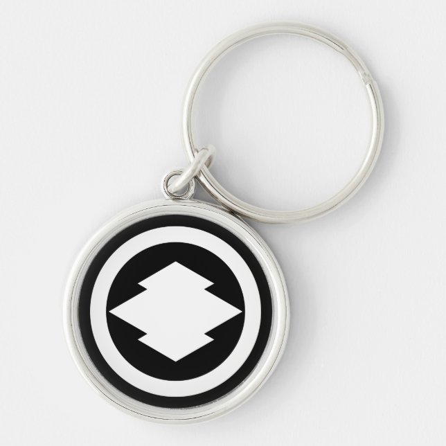 Rhombic pine bark in circle key ring (Front)
