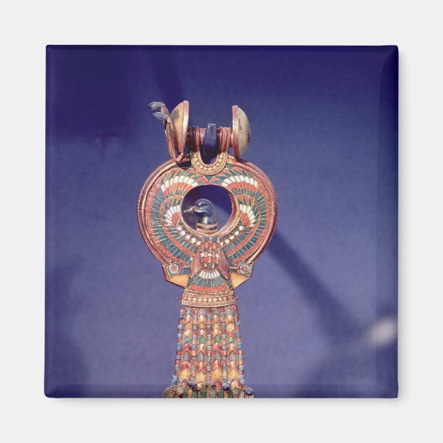 Right earring from a pair earrings with a magnet (Front)