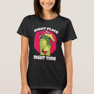 Right Place Right Time Frog Pluviophile Umbrella T-Shirt