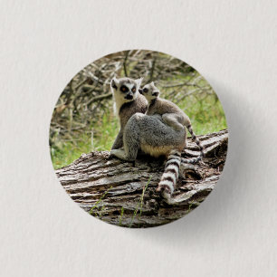 RING-TAILED LEMUR 3 CM ROUND BADGE