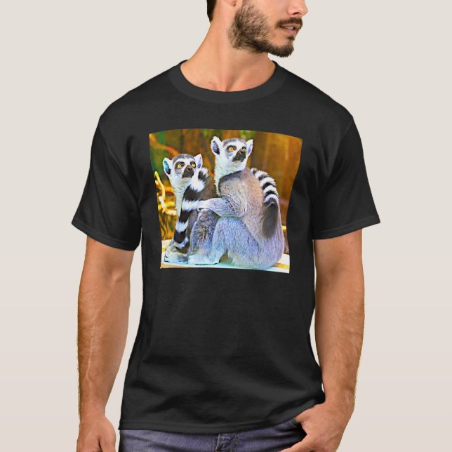 Ring Tailed Lemur From The Island Of Madagascar Il T-Shirt (Front)