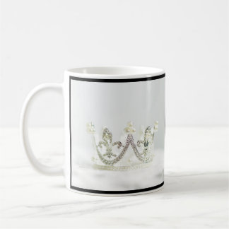 Rise and Shine Like a Queen – Elegant Crown-Inspir Coffee Mug