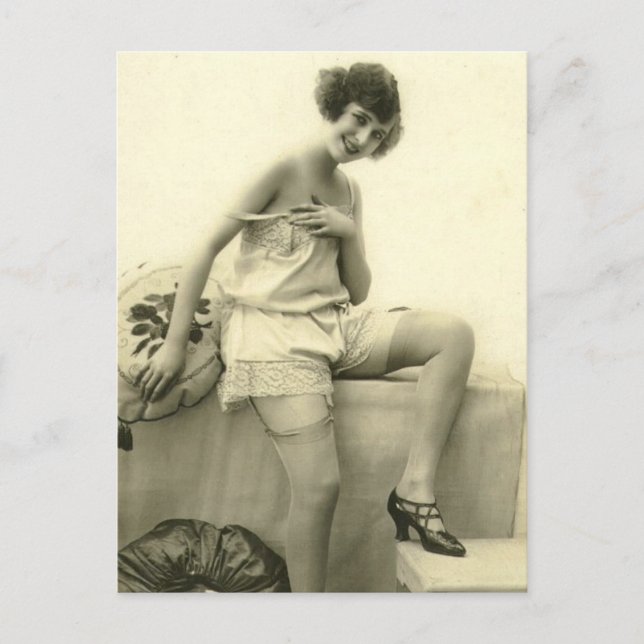 Risque vintage flapper girl French photo Postcard (Front)