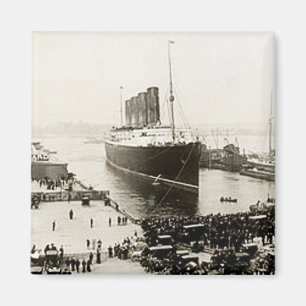 RMS Lusitania Magnet