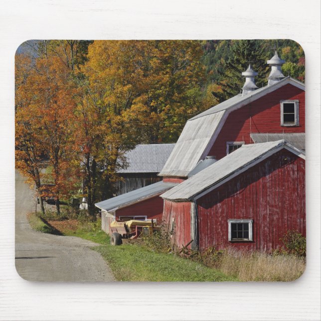 Road beside classic rural barn/farm in autumn, mouse pad (Front)