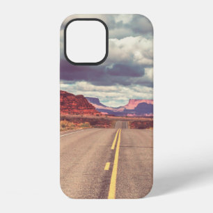Road in the prairie country. Deserted natural trav iPhone 12 Case