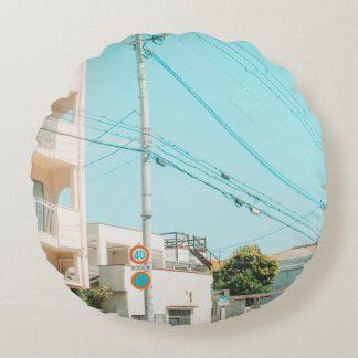 ROAD NEAR HOUSE ROUND CUSHION