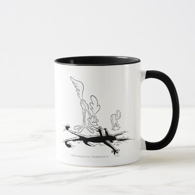 ROAD RUNNER™ and WILE E. COYOTE™ Shaped Hole Mug (Right)