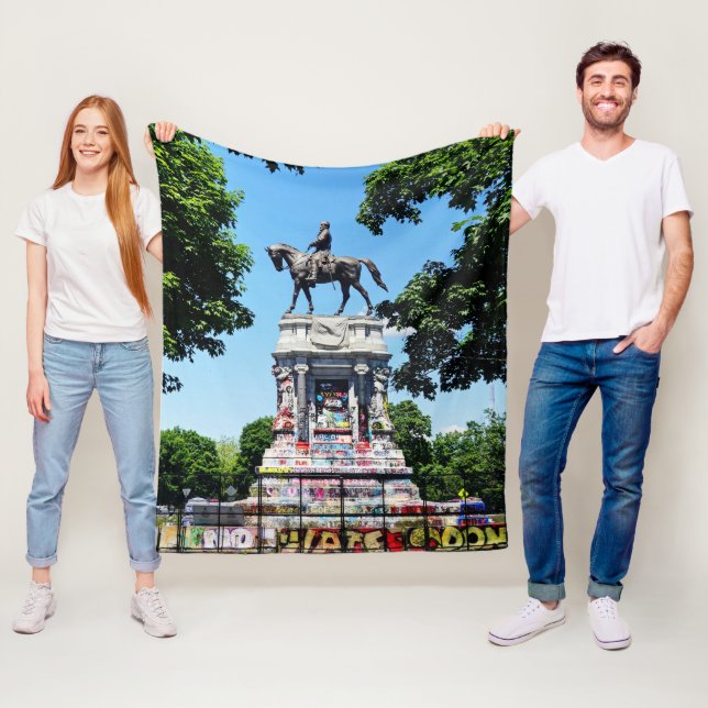 Robert E. Lee Statue Fleece Blanket (In Situ)