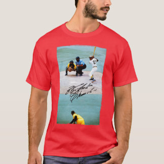Roberto Clemente signed T-Shirt