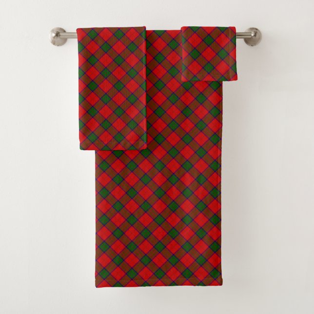 Robertson tartan red green plaid bath towel set (Insitu)