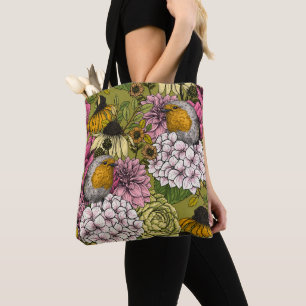 Robins in the garden 2 tote bag