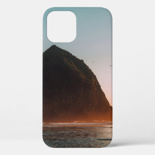 ROCK FORMATION IN OCEAN iPhone 12 CASE
