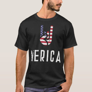 Rocker Hand Merica Flag 4Th Of July Patriot Men T-Shirt