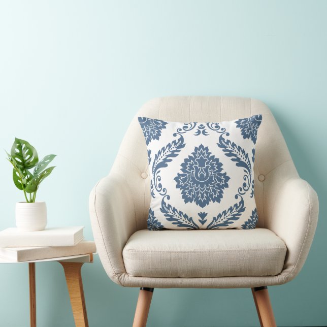 Rococo Damask Lg Pattern Blue on White Cushion (Chair)