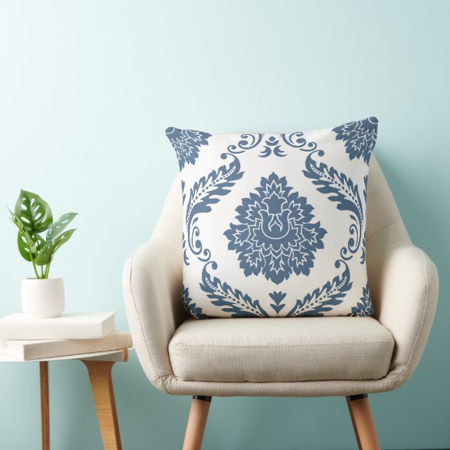 Rococo Damask Lg Pattern Blue on White Cushion (Chair)