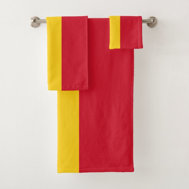 Romania flag bath towel set (Insitu)