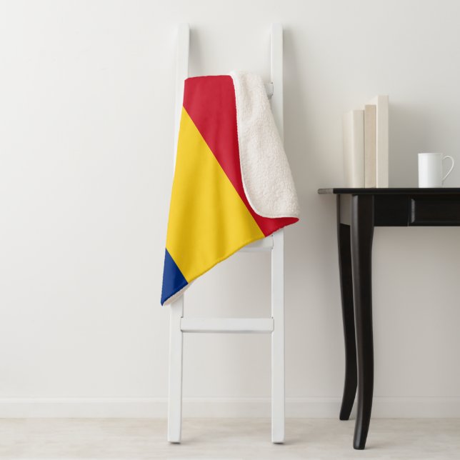 Romania flag sherpa blanket (In Situ)
