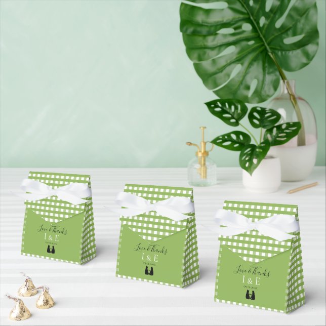 Romantic Cat Lovers Couple Green Gingham Wedding Favour Box (Multiple)