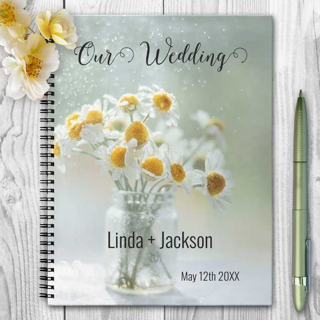 Romantic Daisies Bokeh Wedding Planning Notebook (A romantic wedding notebook featuring a painting of a bouquet of daisies with bokeh lights)