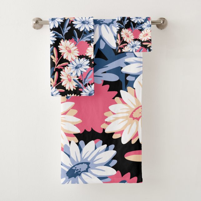 Romantic Daisy Flower in the Night Bath Towel Set (Insitu)