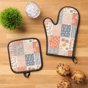 Romantic Floral Patchwork in Blush Pink and Ivory Oven Mitt & Pot Holder Set
