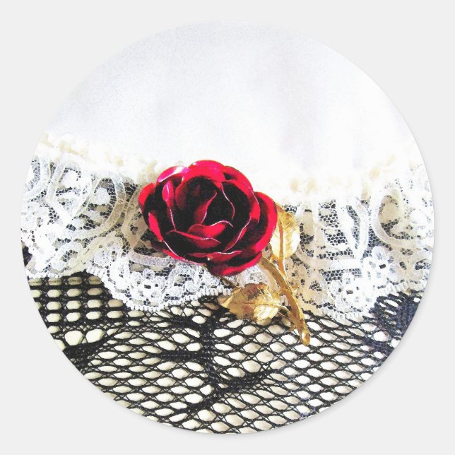 Romantic red rose and white lace classic round sticker (Front)