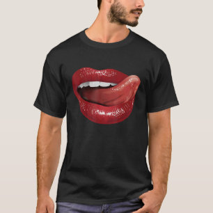 Romantic Tongue   for Mum Dad boys girls men T-Shirt