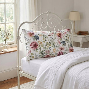Romantic vintage floral pillowcase