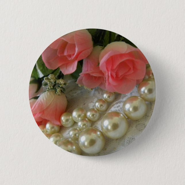 Roses and Pearls 6 Cm Round Badge (Front)