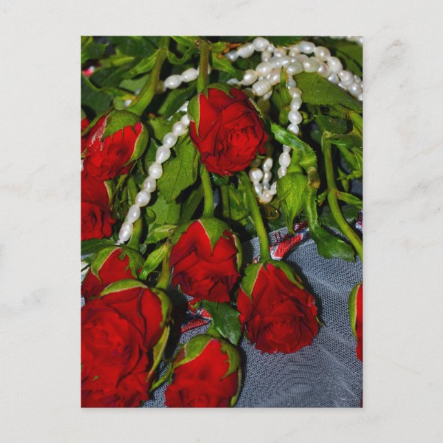 Roses and pearls postcard (Front)