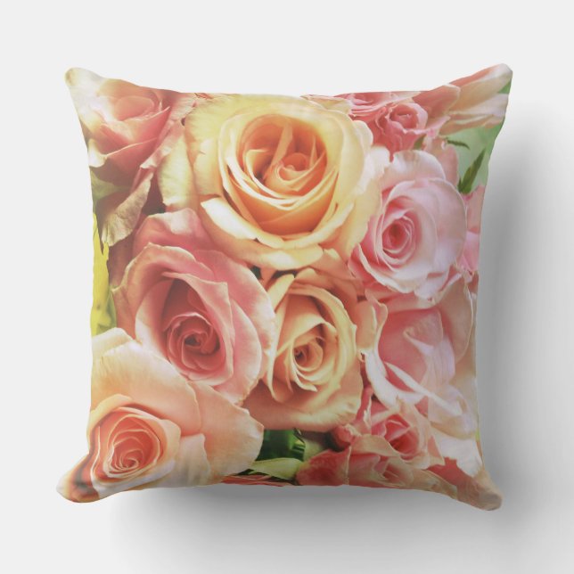 Roses profusion outdoor cushion (Front)