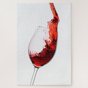 Rotwein fließt ins Weinglas Jigsaw Puzzle
