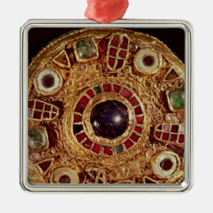 Round brooch metal ornament