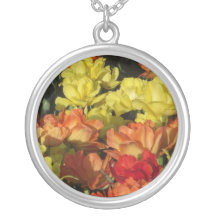 Round Pendant Necklace (Carnation)