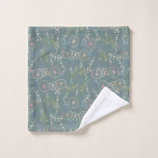 Round Spring Flower, Green Wash Cloth