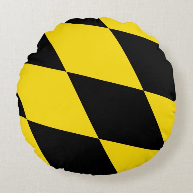 Round Throw Pillow with flag of Munich (Front)