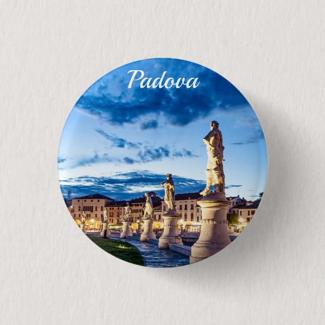 Row of illuminated statues in Padova 3 Cm Round Badge (Front)