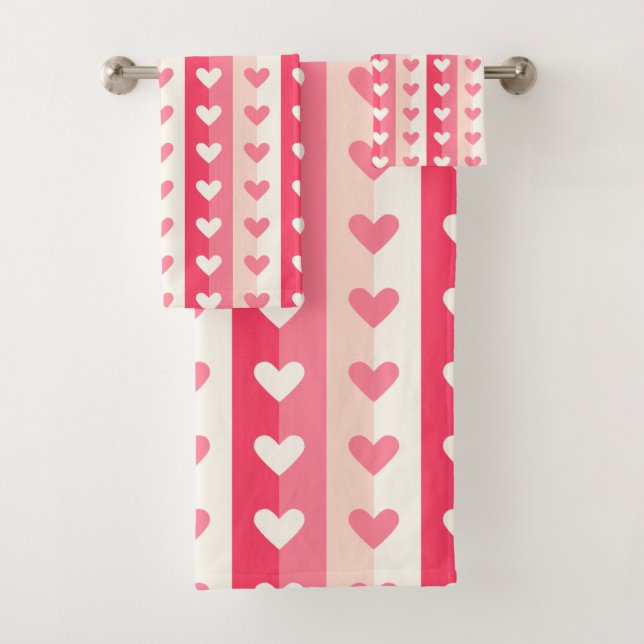 Rows of Hearts Bath Towel Set (Insitu)
