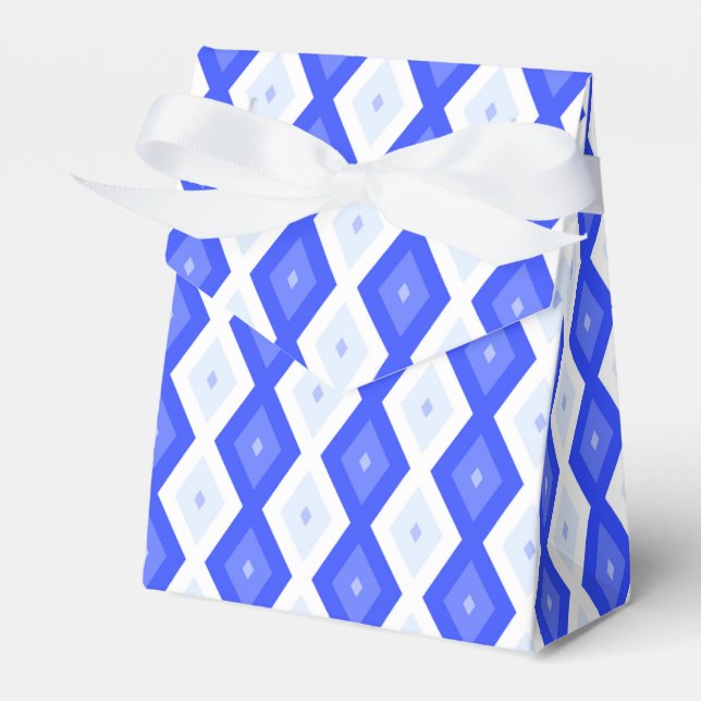 Royal blue diamond pattern favour box (Front Side)